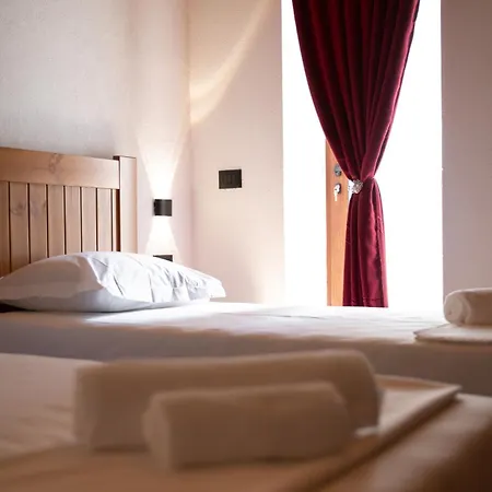 Hotel Old Street Gjirokaster